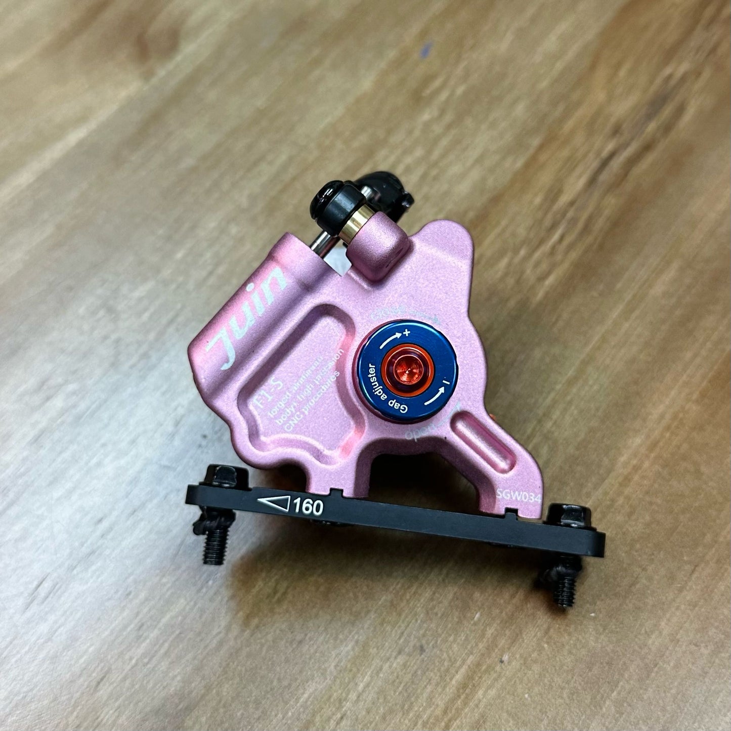 JuinTECH - "F1-S" Hybrid Hydraulic Disc Brake 整合式油壓碟煞